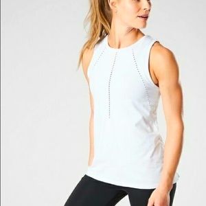 Athleta foothill tank size Large